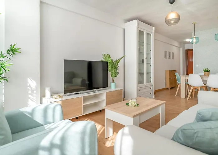 Nice Apartment In Malaga With Kitchen
